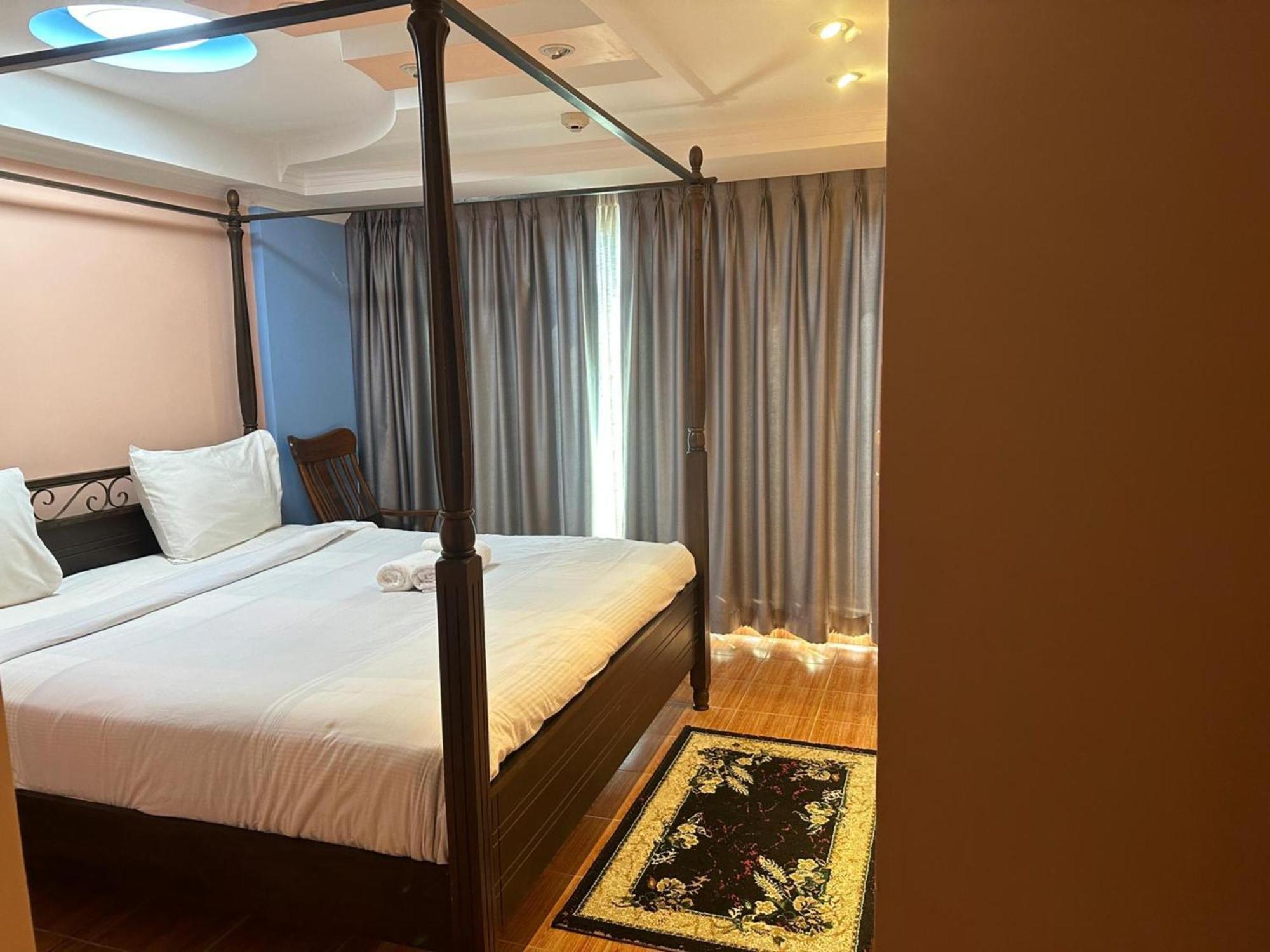 Omni Tower Nana Bangkok - Serviced Apartment On Sukhumvit Soi 4 Buitenkant foto