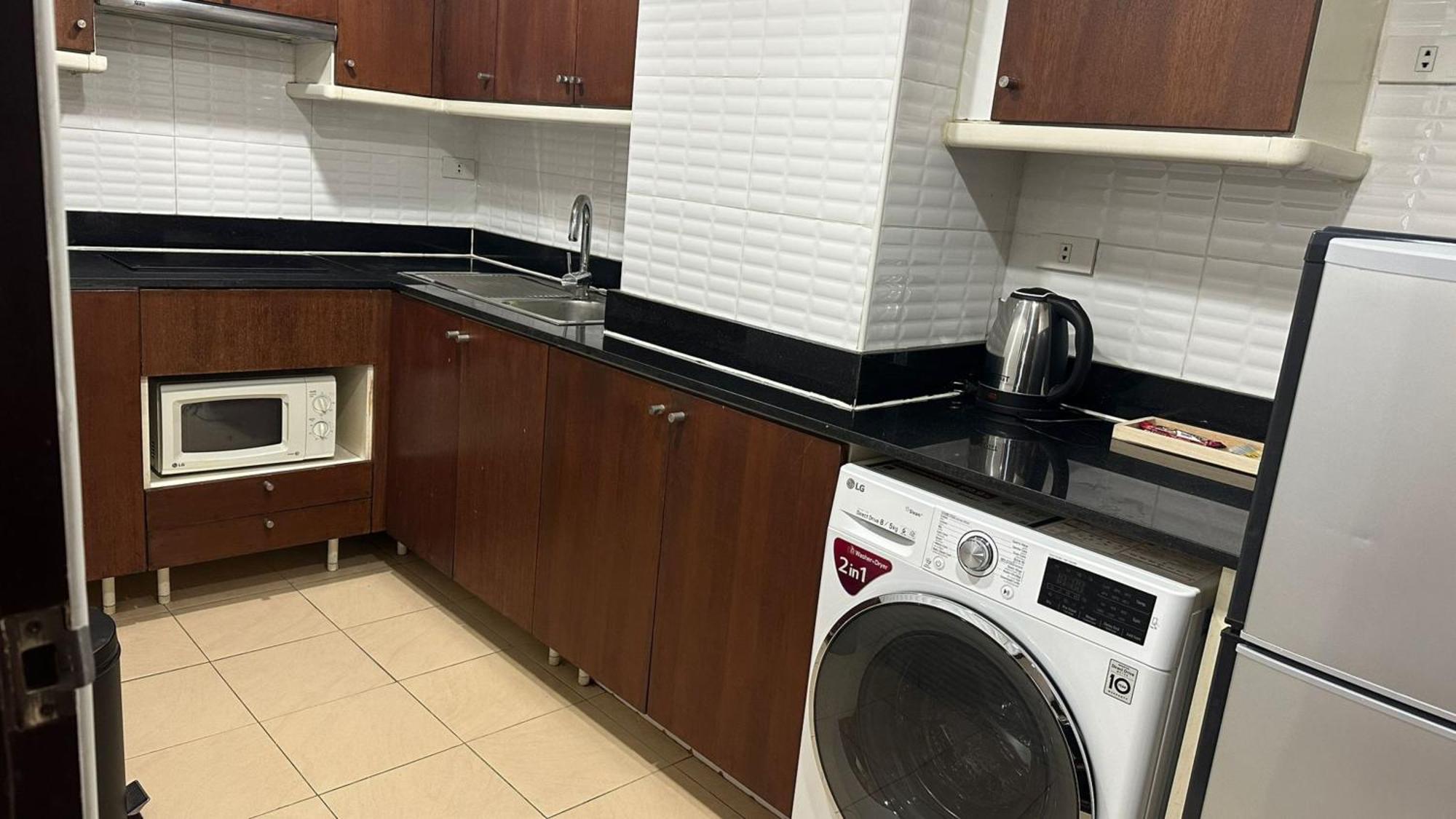 Omni Tower Nana Bangkok - Serviced Apartment On Sukhumvit Soi 4 Buitenkant foto