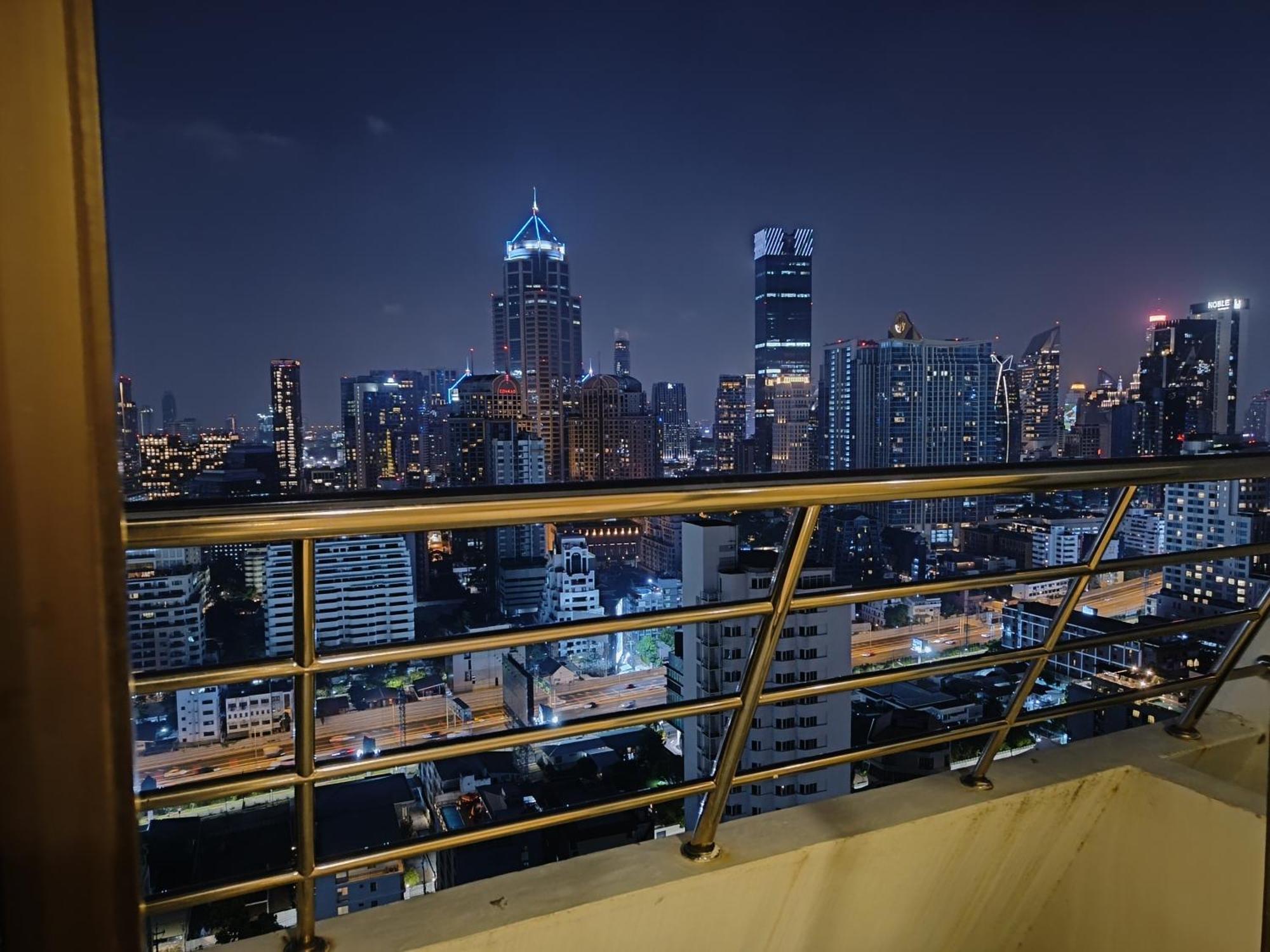 Omni Tower Nana Bangkok - Serviced Apartment On Sukhumvit Soi 4 Buitenkant foto