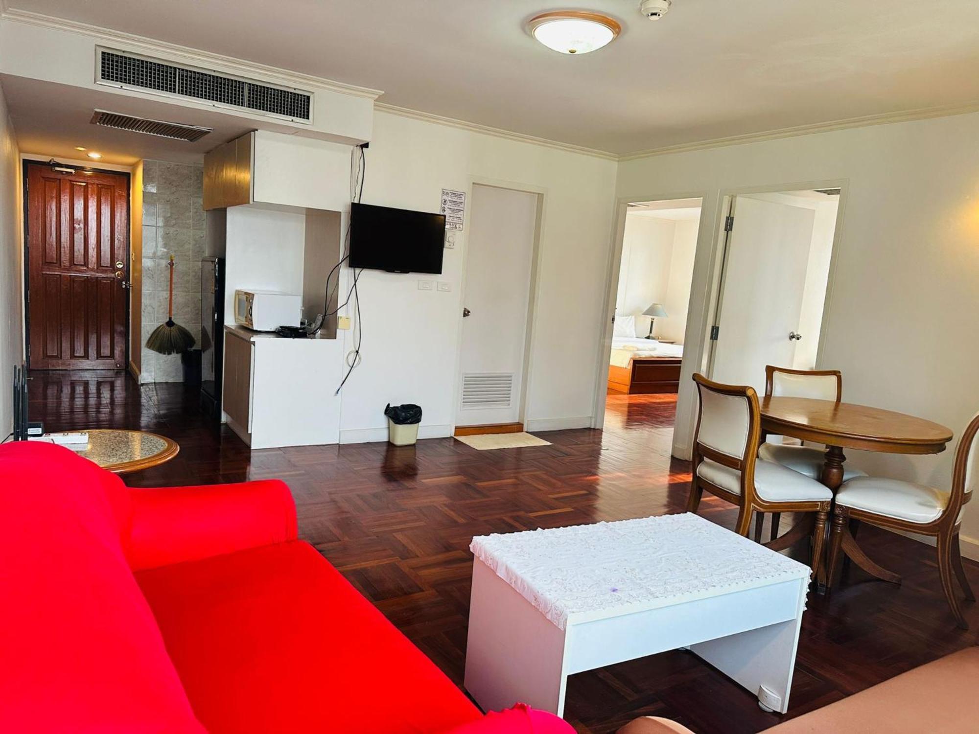 Omni Tower Nana Bangkok - Serviced Apartment On Sukhumvit Soi 4 Buitenkant foto