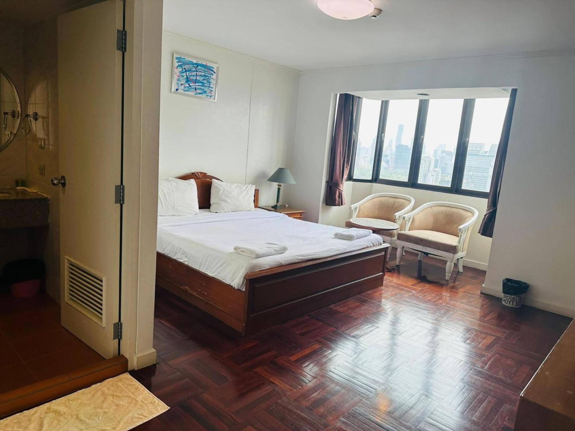 Omni Tower Nana Bangkok - Serviced Apartment On Sukhumvit Soi 4 Buitenkant foto