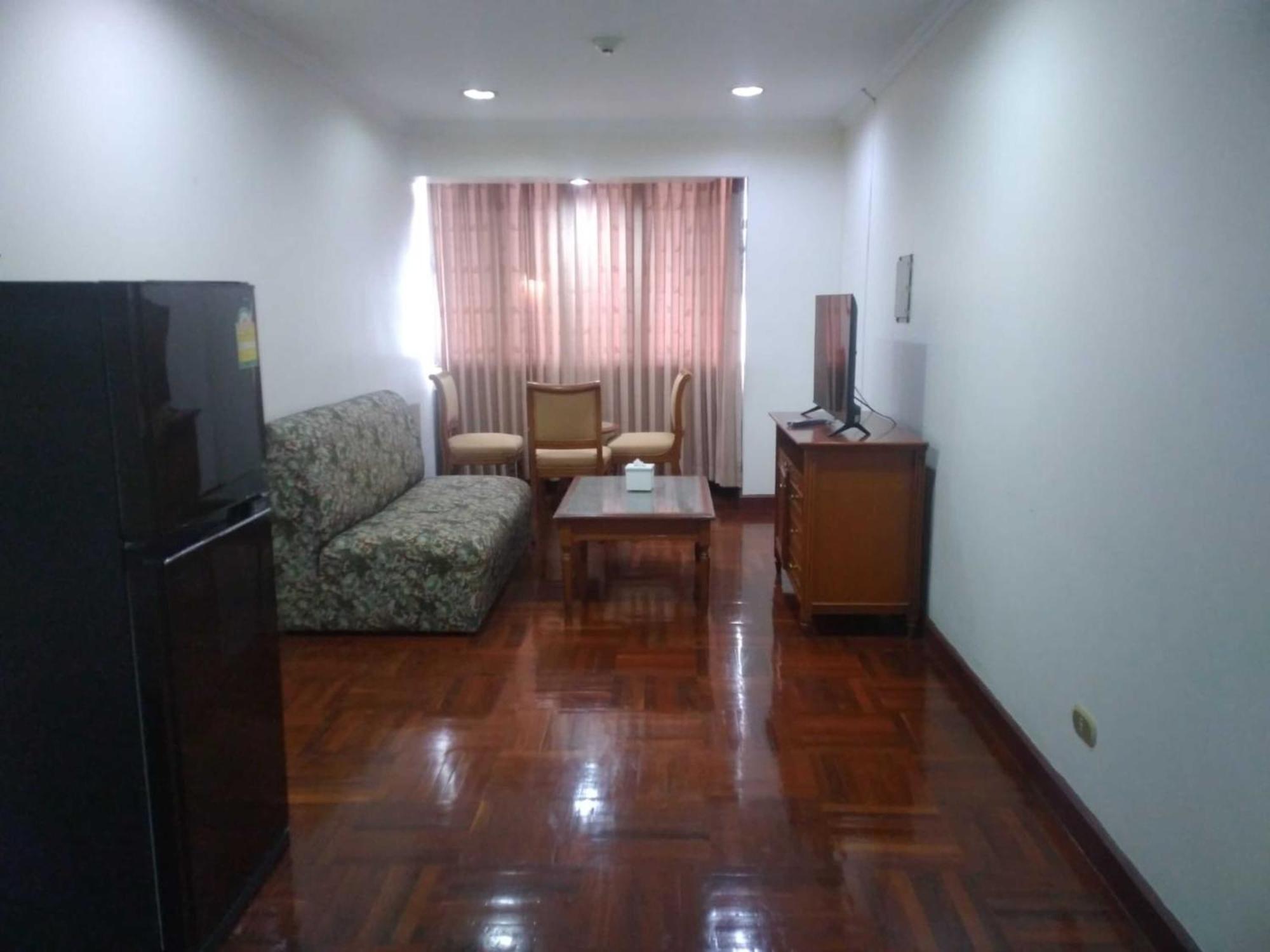 Omni Tower Nana Bangkok - Serviced Apartment On Sukhumvit Soi 4 Buitenkant foto