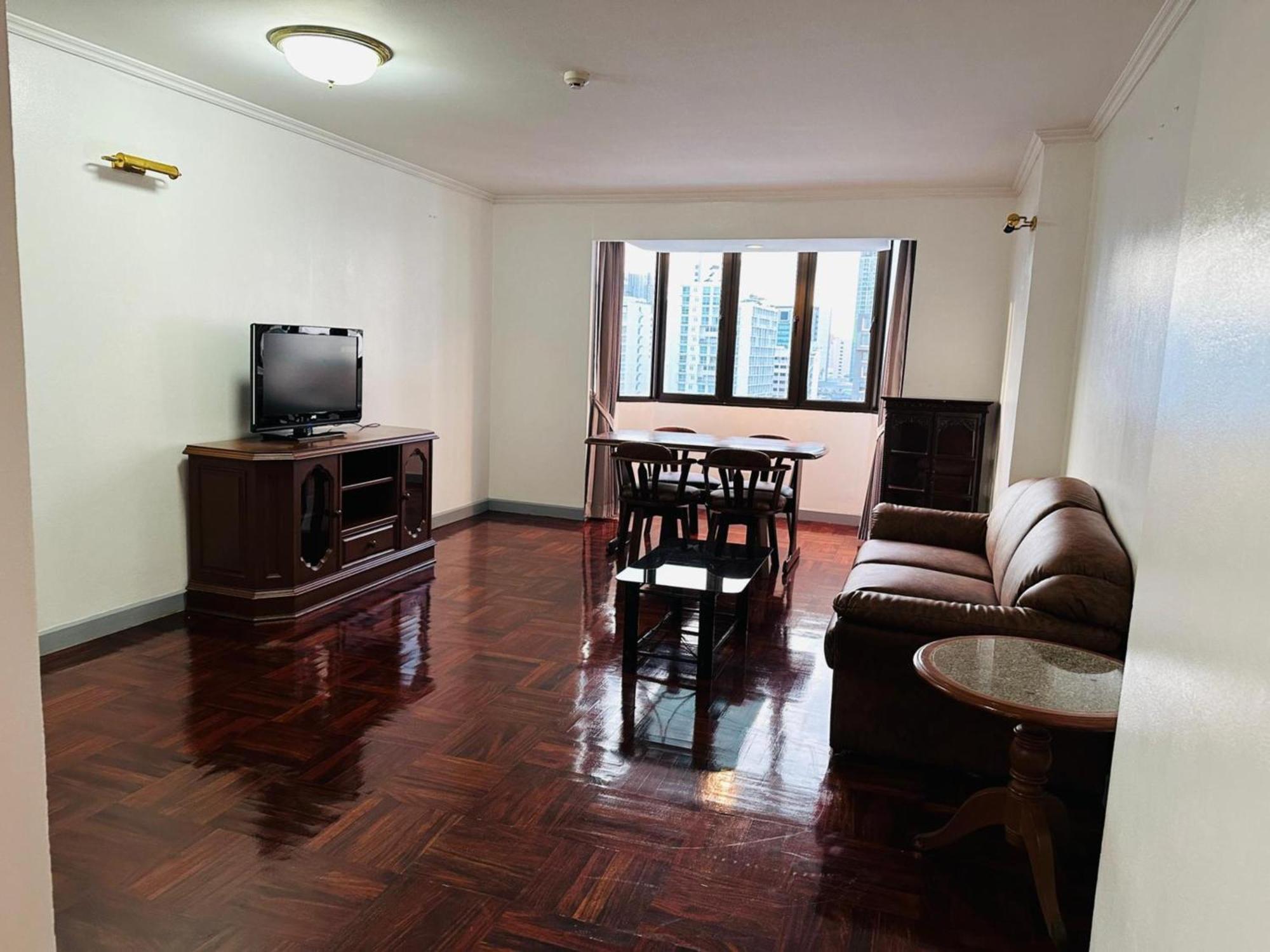 Omni Tower Nana Bangkok - Serviced Apartment On Sukhumvit Soi 4 Buitenkant foto