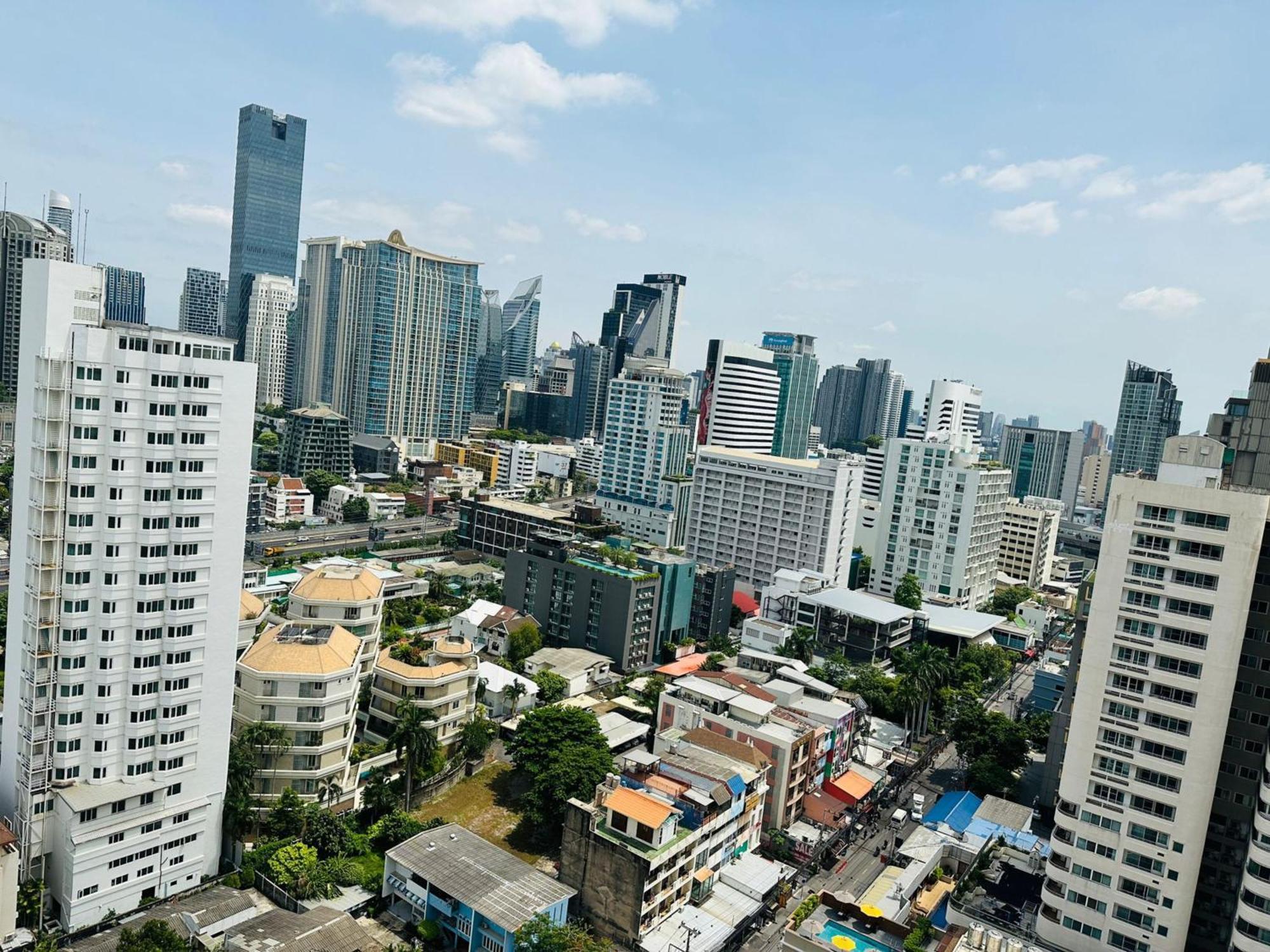Omni Tower Nana Bangkok - Serviced Apartment On Sukhumvit Soi 4 Buitenkant foto