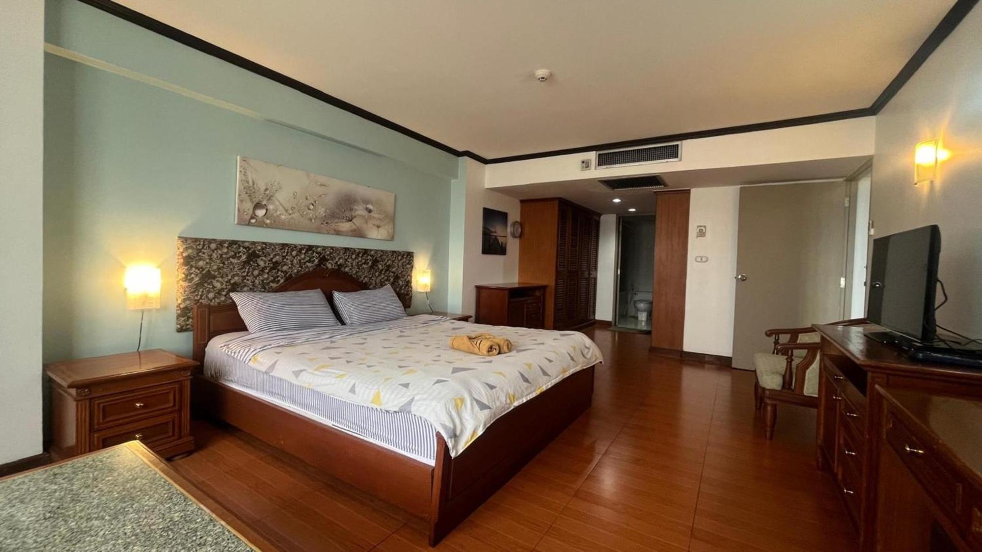 Omni Tower Nana Bangkok - Serviced Apartment On Sukhumvit Soi 4 Buitenkant foto