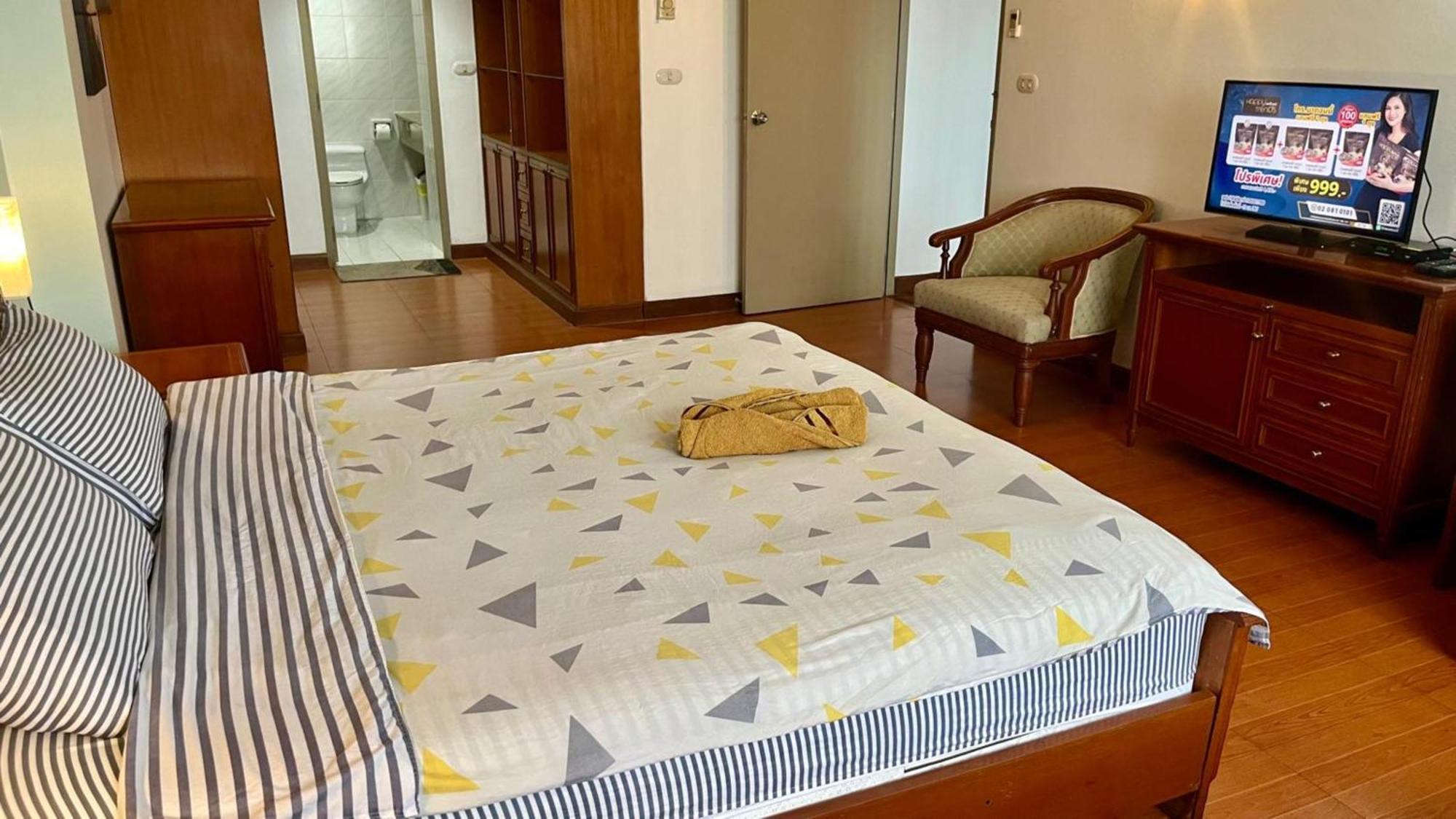 Omni Tower Nana Bangkok - Serviced Apartment On Sukhumvit Soi 4 Buitenkant foto